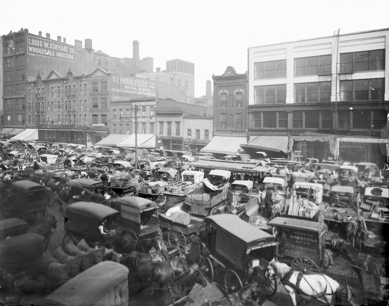 Haymarket Square, Chicago, Illinois, USA, 1905 körül (f/w fotó) alkotó: Barnes and Crosby