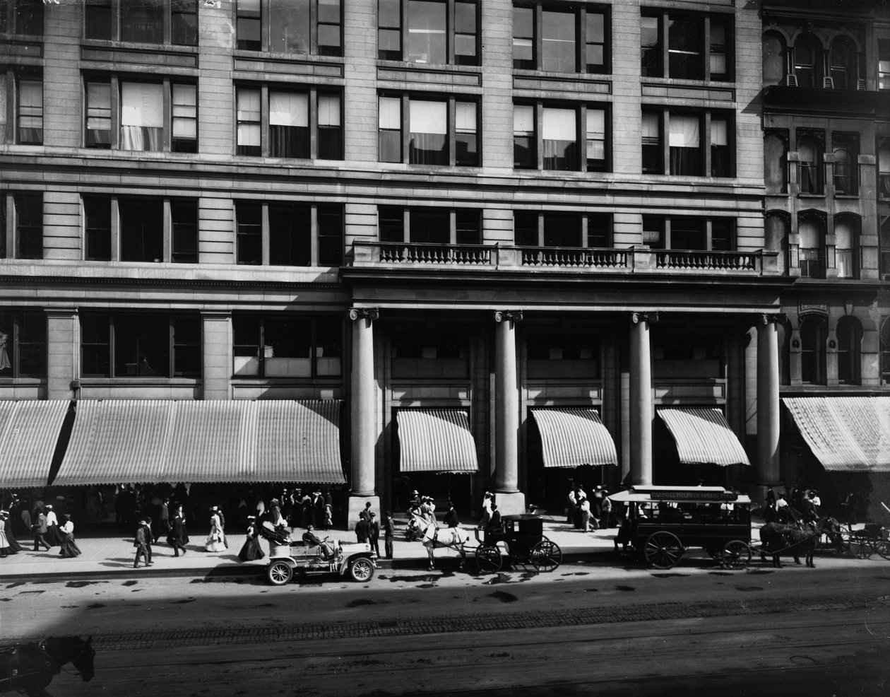 Marshall Field and Company, Chicago, Illinois, USA, 1905 körül (f/w fotó) alkotó: Barnes and Crosby