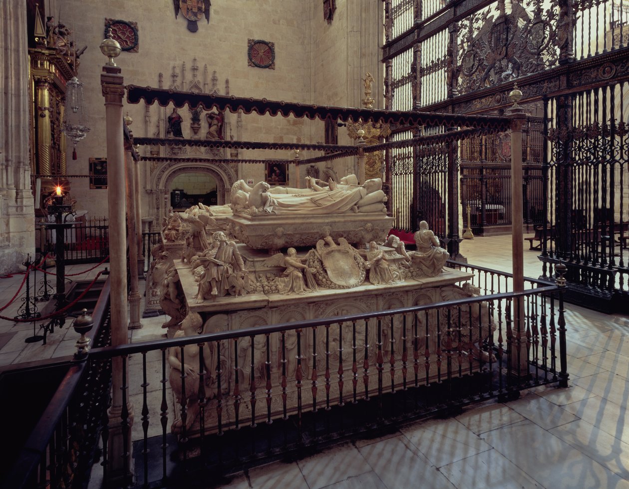 Szép Fülöp (1478-1506) és Őrült Joanna (1479-1555) sírja 1519 körül (márvány) alkotó: Bartolome Ordonez