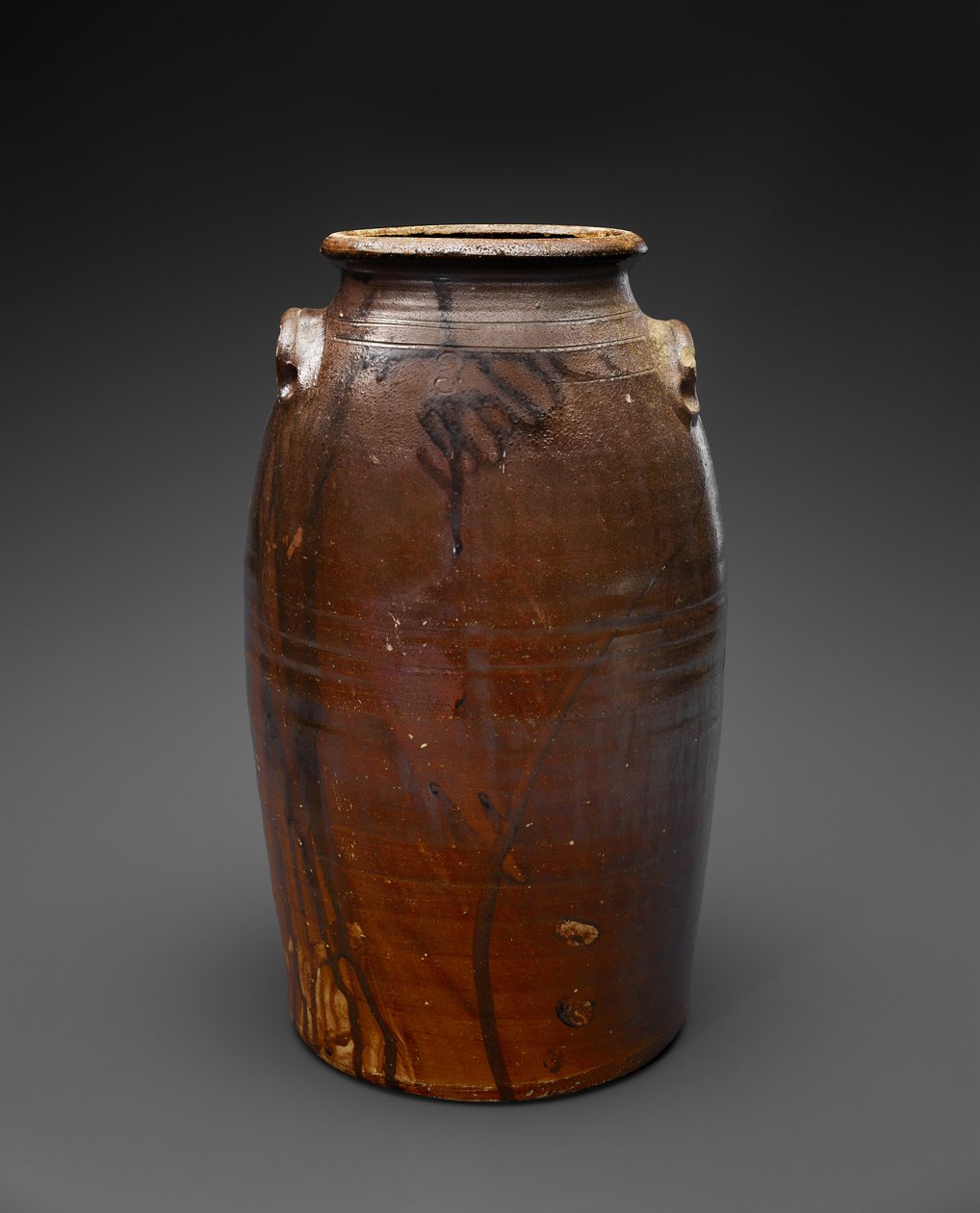 Churn, c. 1880 (csúszómázas kőedény) alkotó: Benjamin Franklin (attr.to) Kirkland