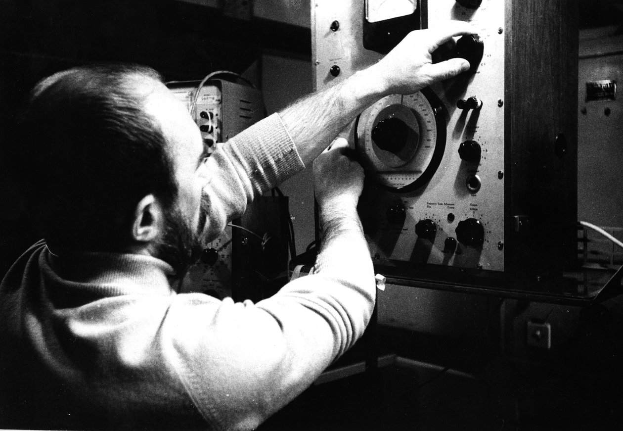 Bernard PARMEGIANI alkotó: Bernard Perrine