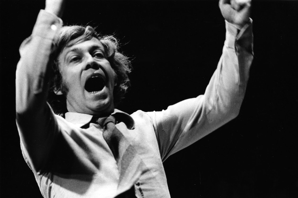 Gilbert AMY alkotó: Bernard Perrine