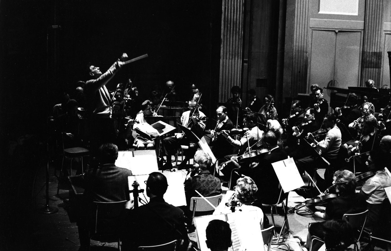 Leonard BERNSTEIN, 1966.11.30. alkotó: Bernard Perrine
