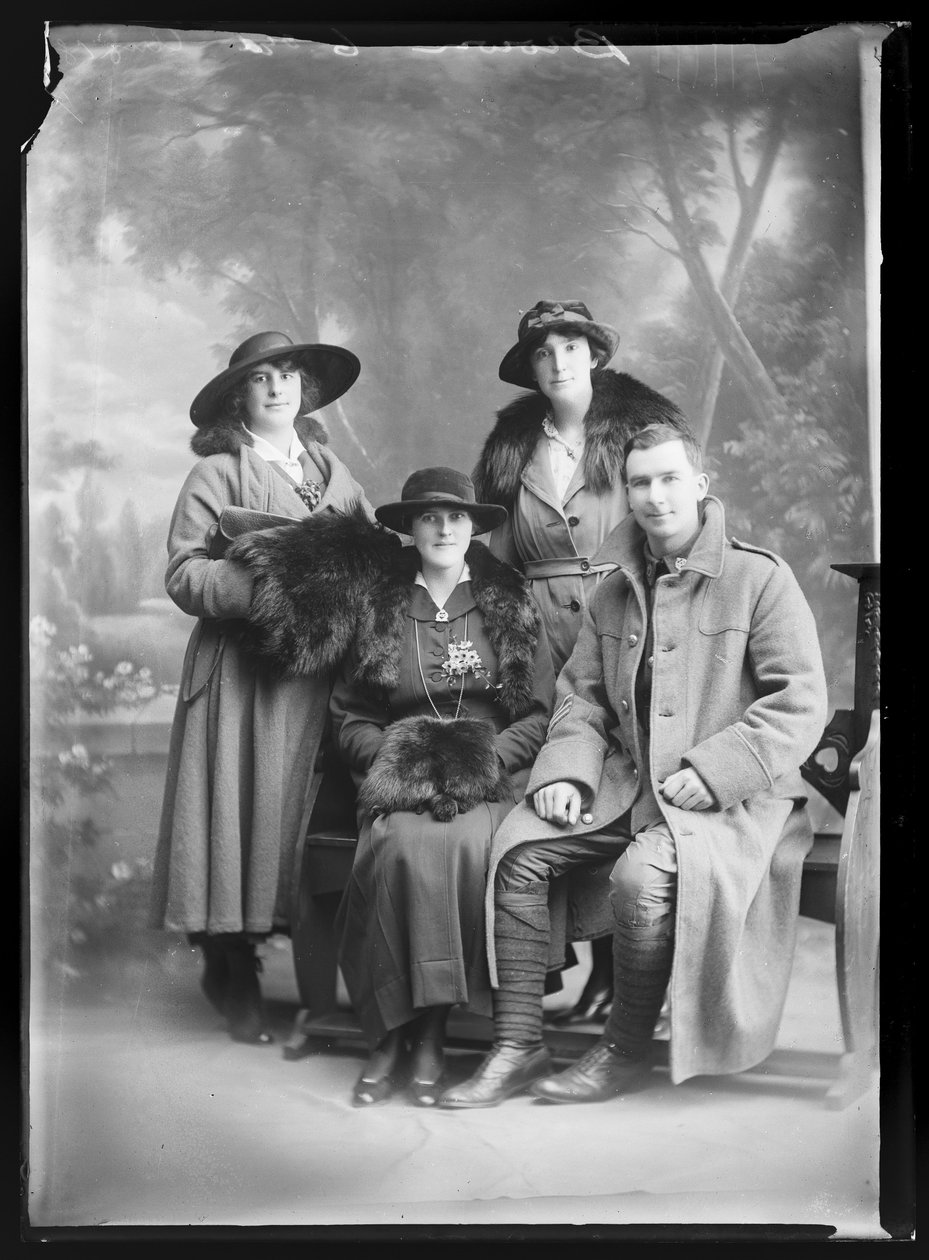 Barna alkotó: Berry and Co