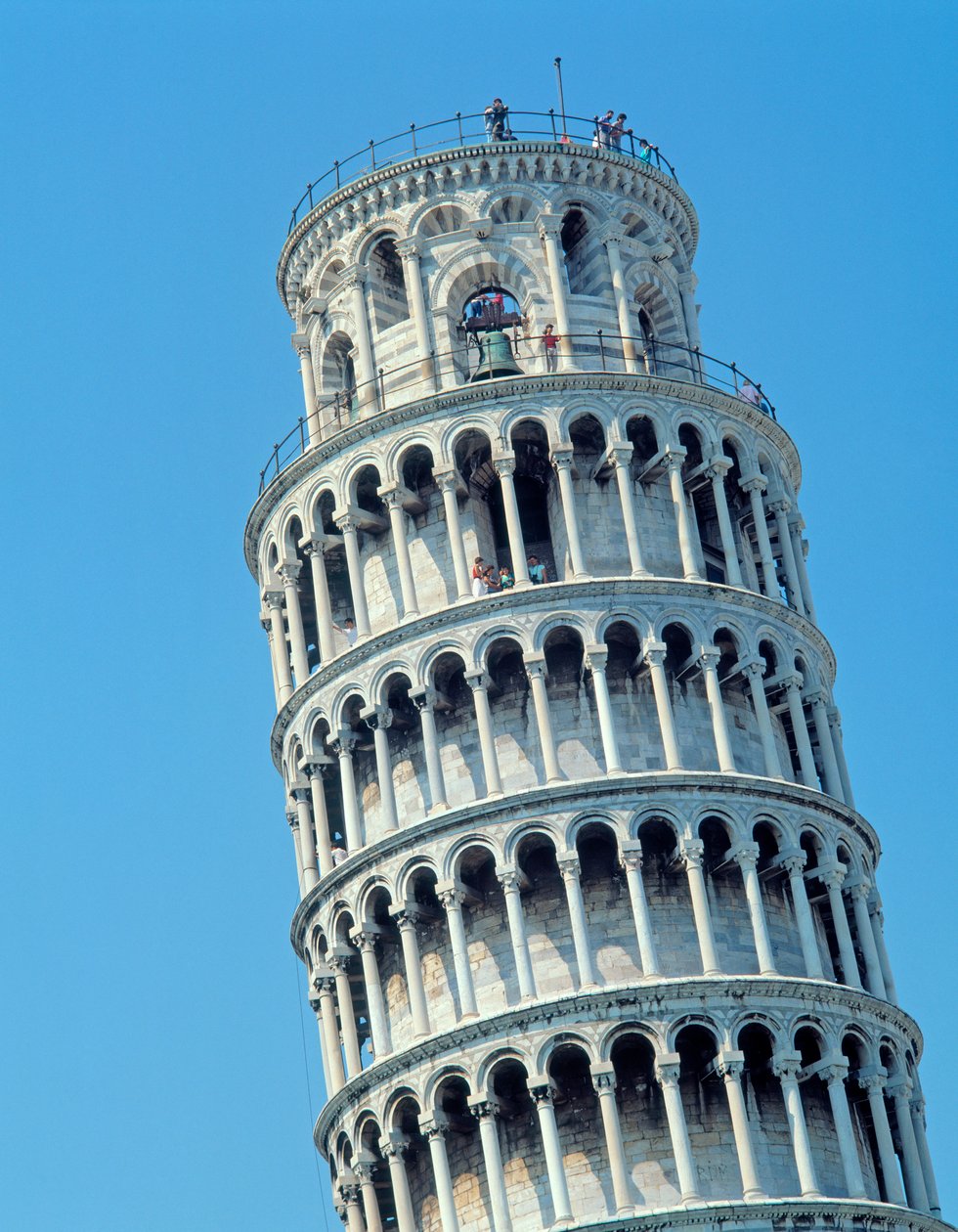 Kilátás a ferde toronyra alkotó: Bonannus of Pisa