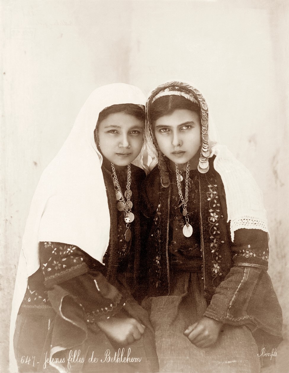 Két betlehemi lány, 1867-98 körül alkotó: Bonfils Studio