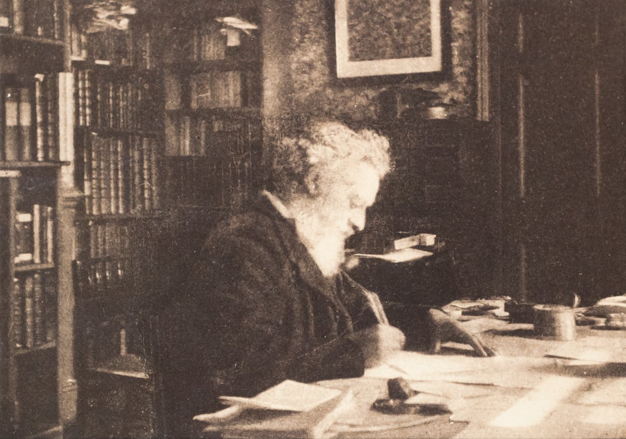 William Morris könyvtárában a Kelmscott House-ban, Hammersmithben alkotó: British Photographer