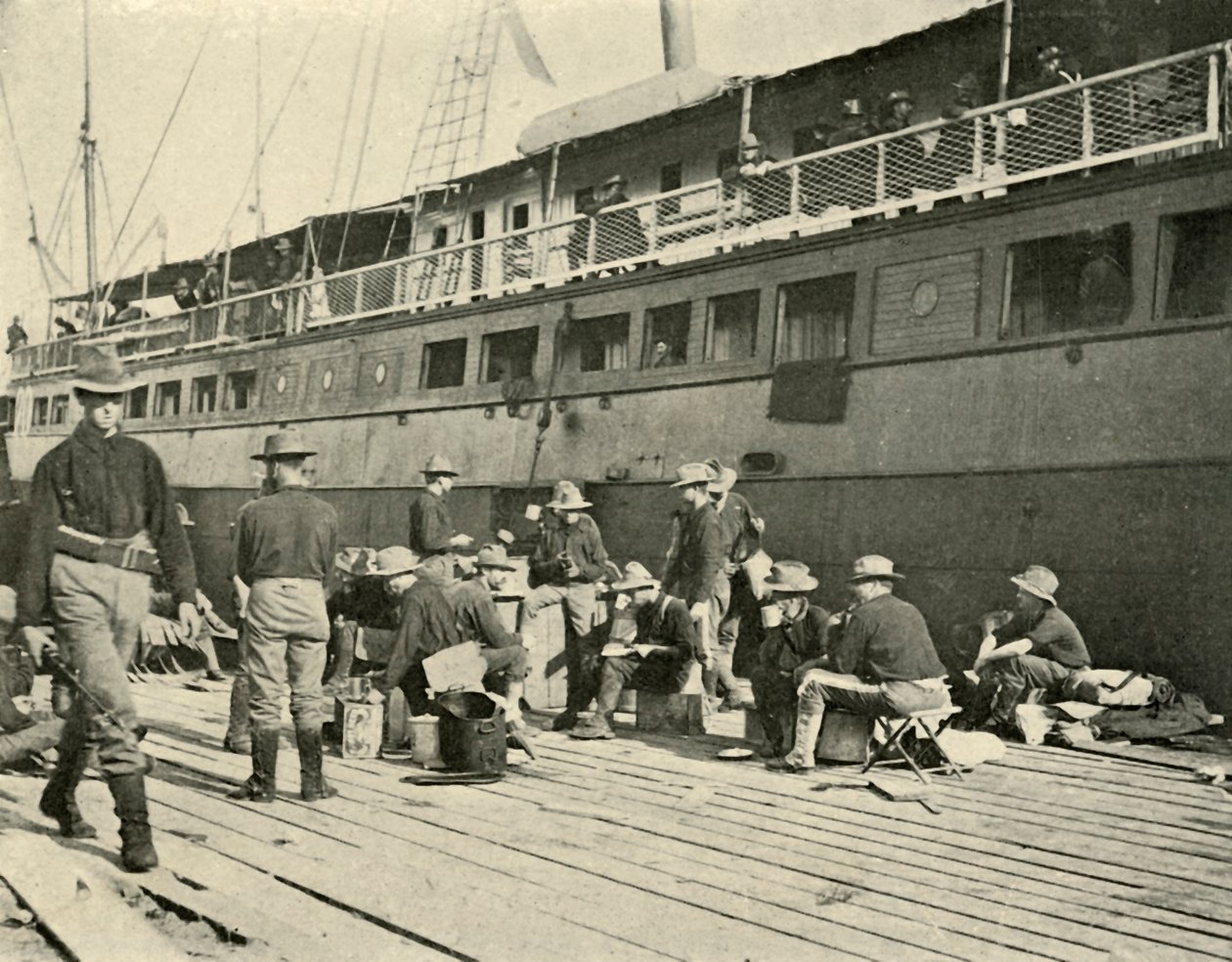 13. gyalogság reggelinél, spanyol-amerikai háború, 1898. június 11., 1899. alkotó: Burr McIntosh