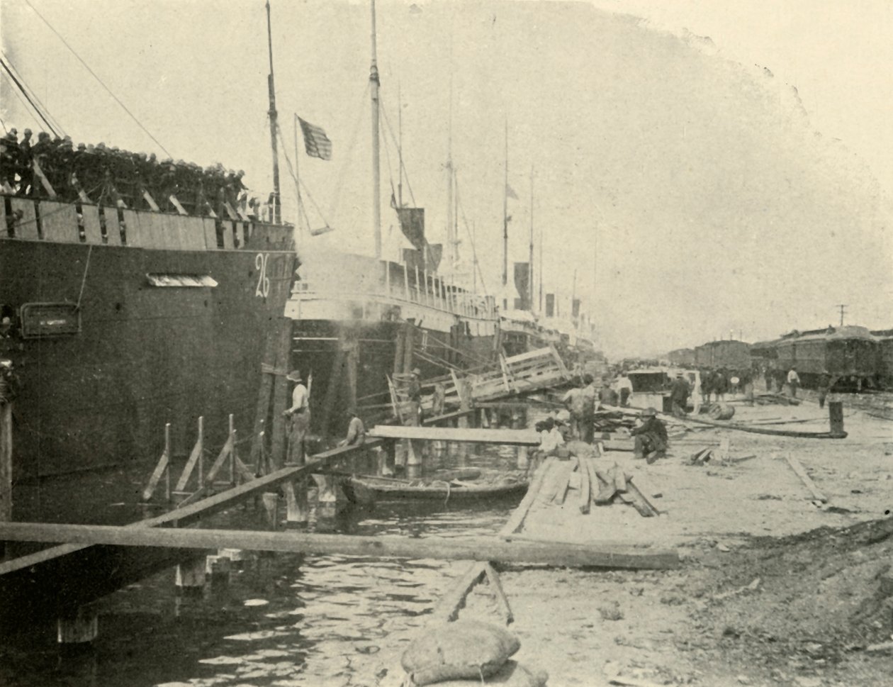 A Docknál, június 10., spanyol-amerikai háború, 1898, 1899. alkotó: Burr McIntosh