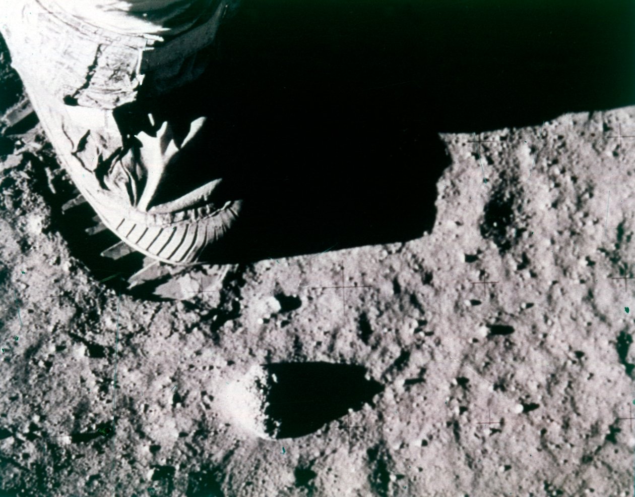 Buzz Aldrin lábnyoma a Holdon, Apollo 11 küldetés, 1969. július. alkotó: Buzz Aldrin