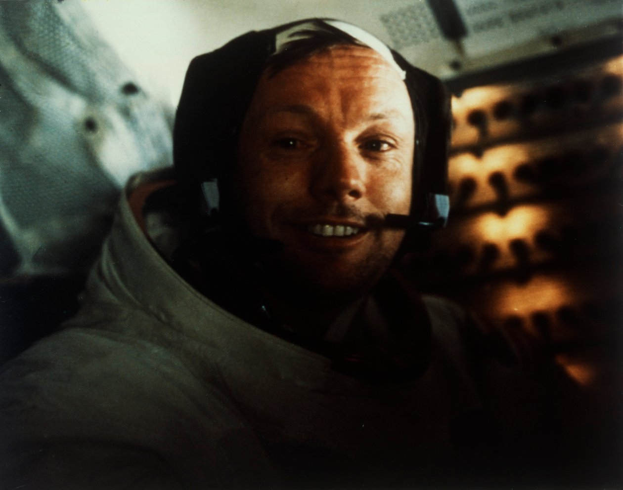 Neil Armstrong parancsnok a Holdmodulban, az Apollo 11 küldetésben, 1969. július. alkotó: Buzz Aldrin