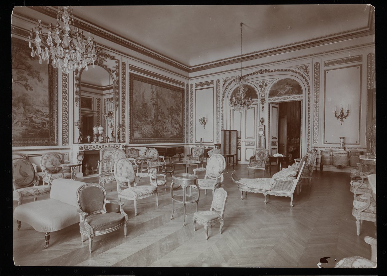 Egy nagy szoba De Ganay grófnő rezidenciájában, Párizsban, 1890-1910 (ezüst zselatin nyomat) alkotó: Byron Company