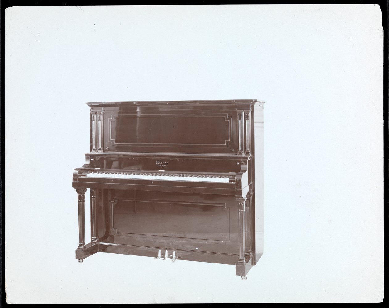 A Weber und Co., New York-i zongora, 1910 körül (ezüst zselatin nyomat) alkotó: Byron Company