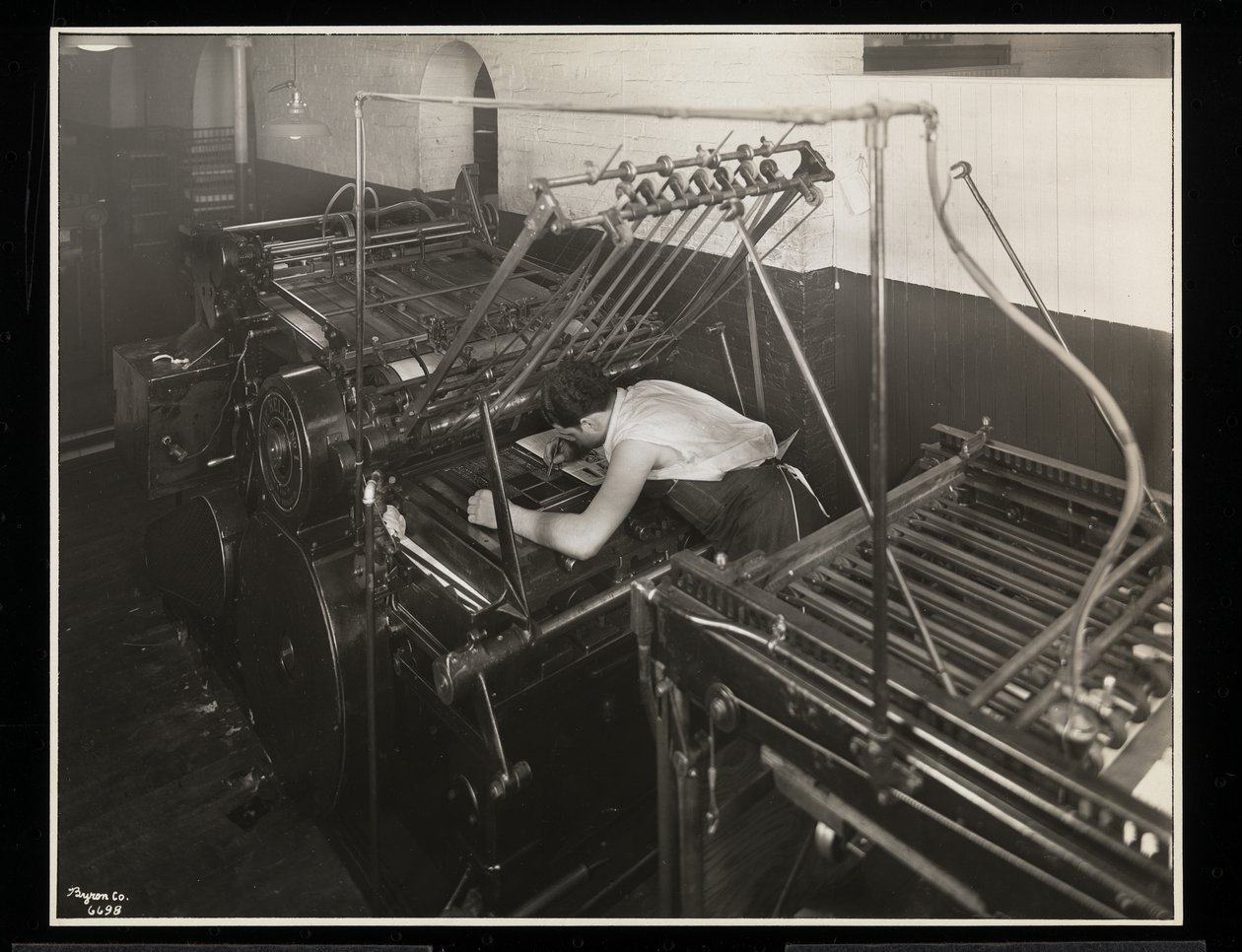 Nyomda az Unz és Co., 24 Beaver Street, New York, 1932 (ezüstzselatin nyomat) alkotó: Byron Company