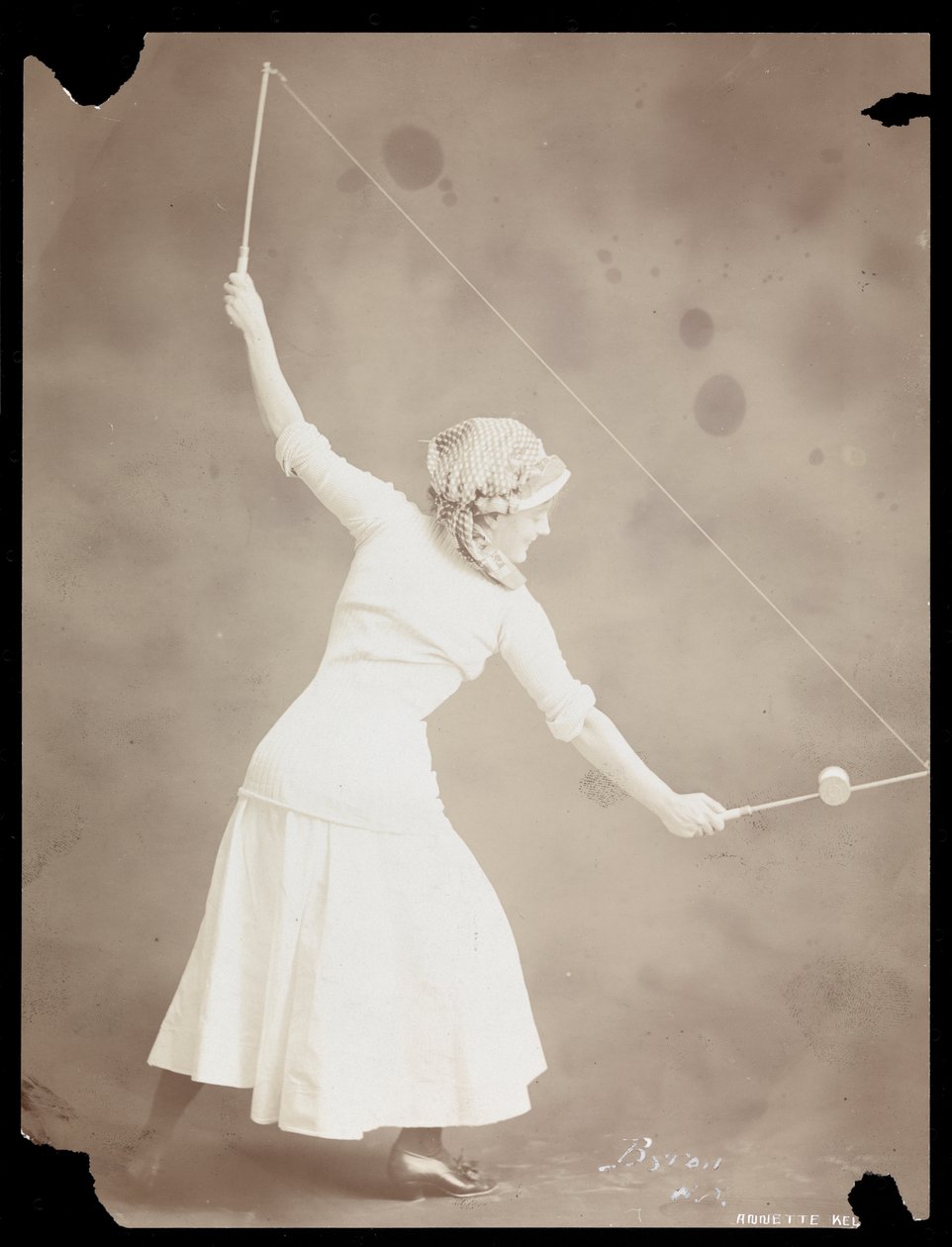 Annette Kellerman, 1900 körül (ezüst zselatin nyomat) alkotó: Byron Company