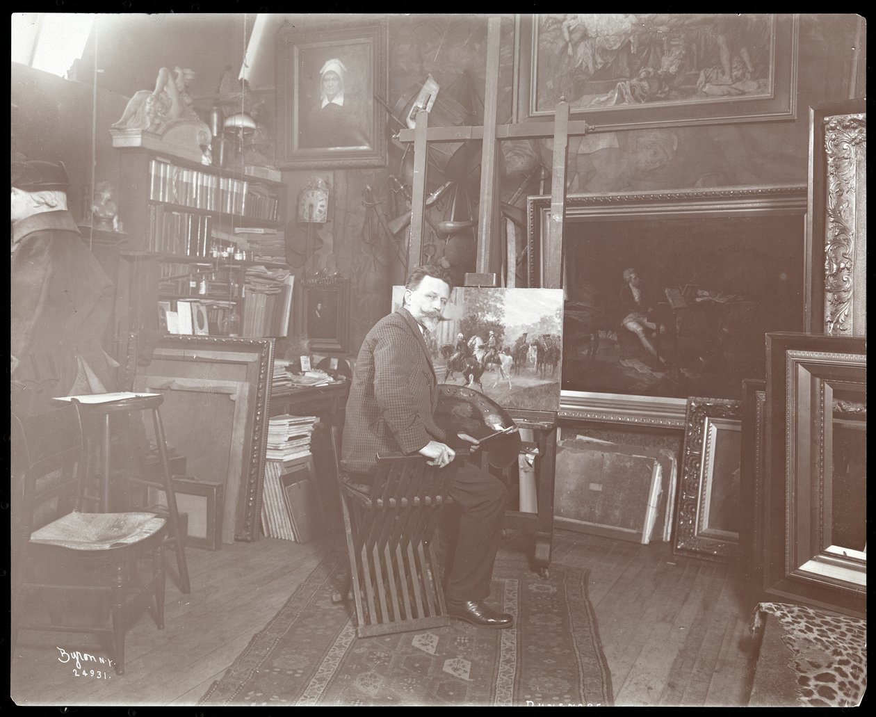 Egy festményen dolgozó művész, 1907 (ezüst zselatin nyomat) alkotó: Byron Company