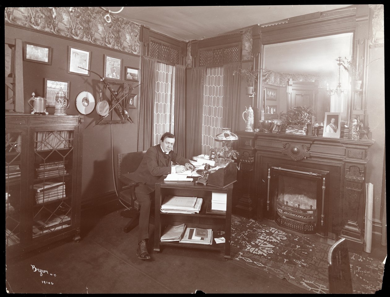 Gustav Luders, 1904-5 (ezüst zselatin nyomat) alkotó: Byron Company