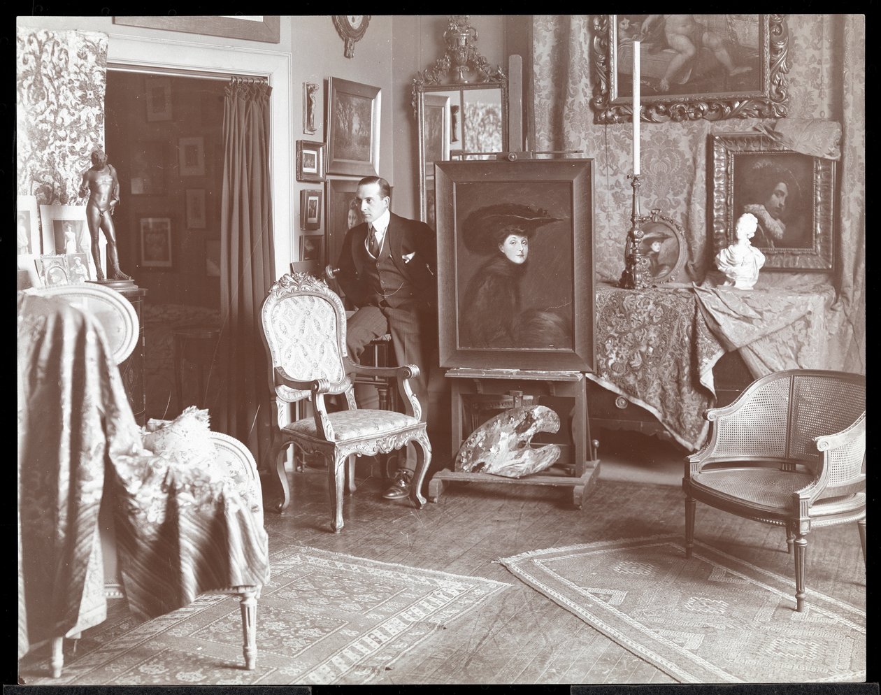 Malcolm Strauss New York-i stúdiójában, 1895 körül (ezüst zselatin nyomat) alkotó: Byron Company