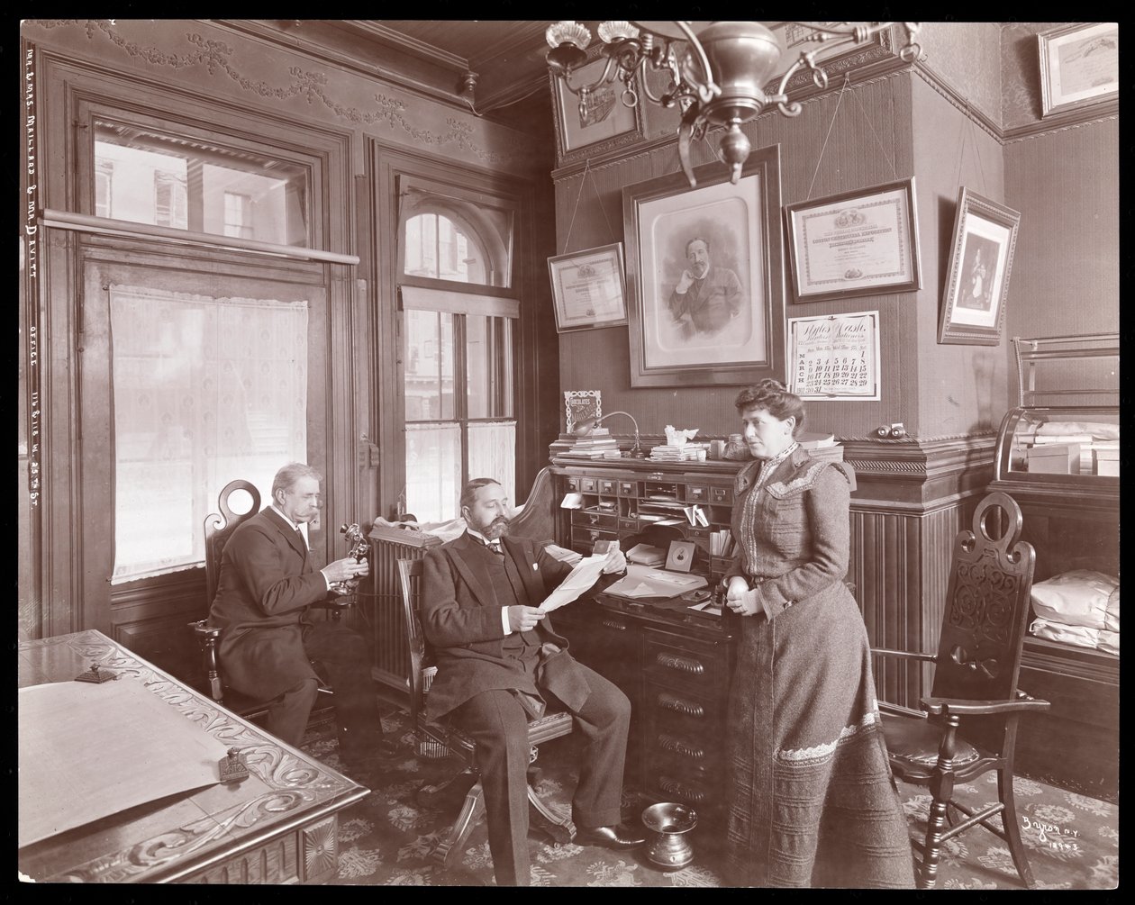 Mr. és Mrs. Maillard és Mr. Davitt a Maillard