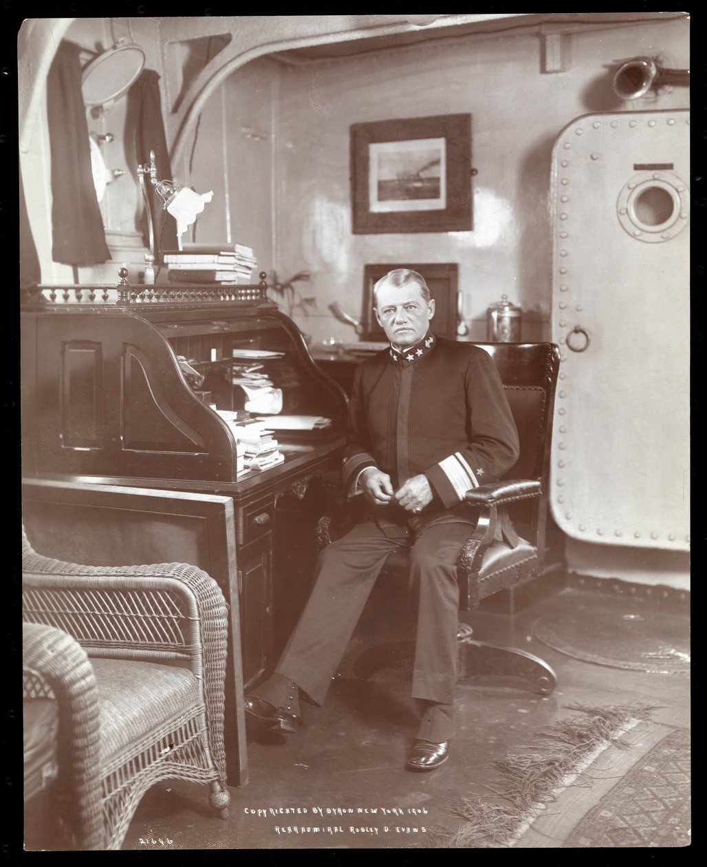 Robley Dunglison Evans ellentengernagy az U.S.S. fedélzetén Maine, 1906 (ezüst zselatin nyomat) alkotó: Byron Company