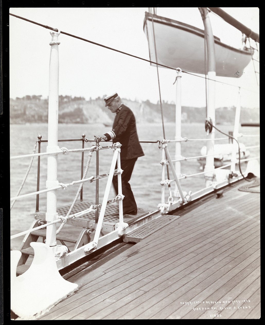 Robley Dunglison Evans ellentengernagy az U.S.S. fedélzetén Maine, 1906 (ezüst zselatin nyomat) alkotó: Byron Company