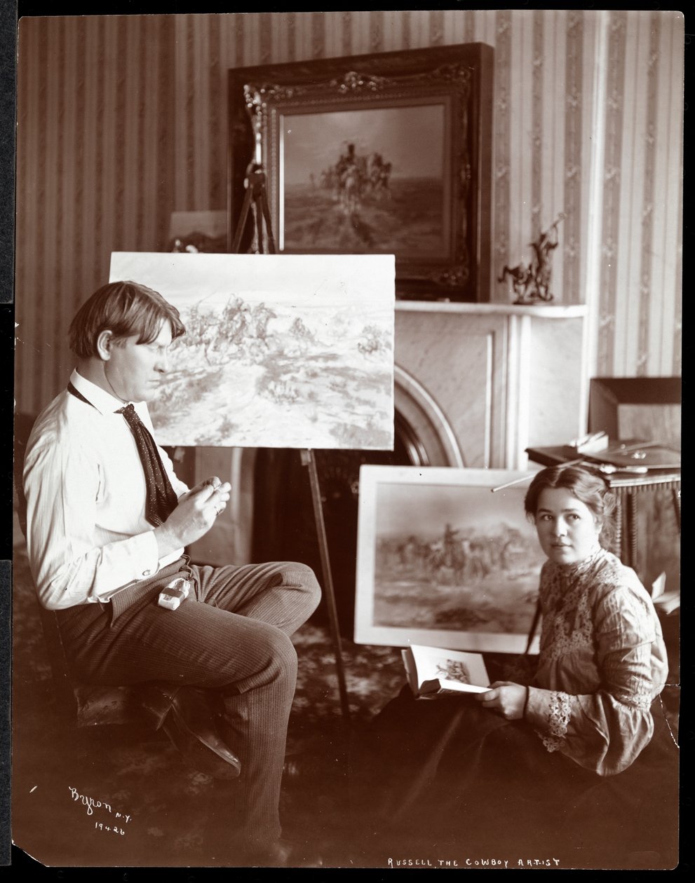 Russell, a cowboy művész, 1905 (ezüst zselatin nyomat) alkotó: Byron Company