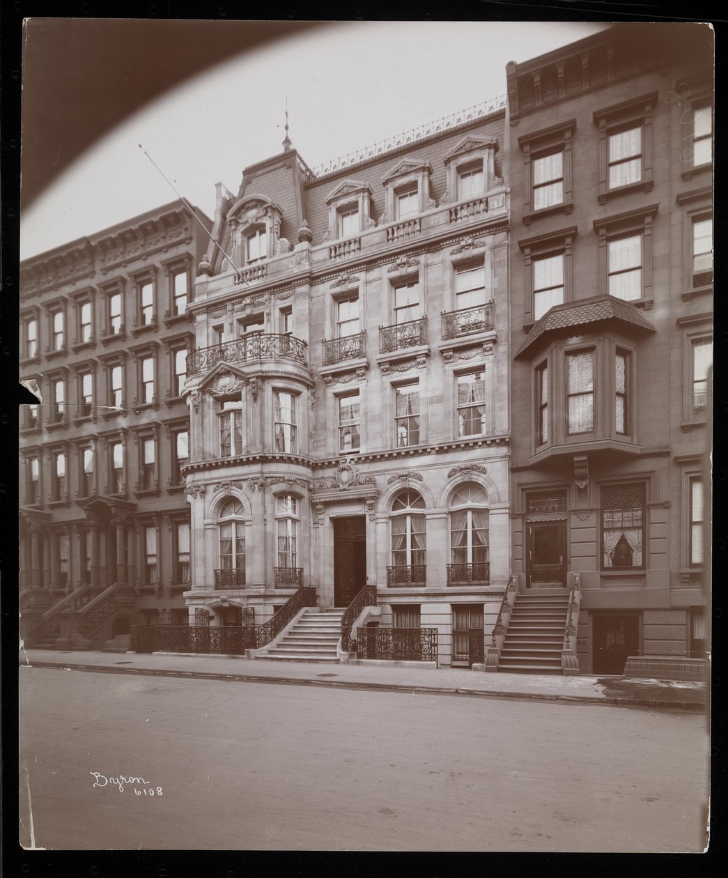 A John D. Crimmins rezidencia a 40 East 68th Street szám alatt, New York, 1898 (ezüst zselatin nyomat) alkotó: Byron Company