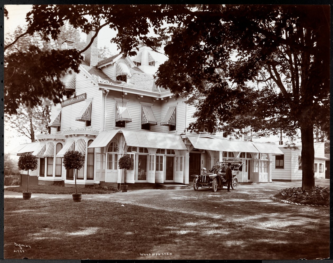 The Woodmansten Inn, Westchester, New York, 1906 (ezüst zselatin nyomat) alkotó: Byron Company