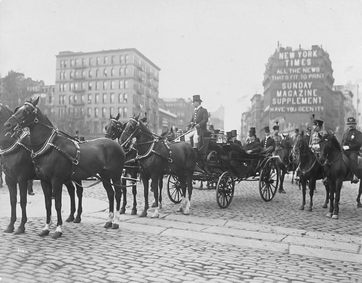 Grant sírjának felszenteléséhez kapcsolódó körmenet a Riverside Drive-on, feltehetően 1897. április 27-én, New Yorkban (ezüst zselatin nyomat) alkotó: Byron Company