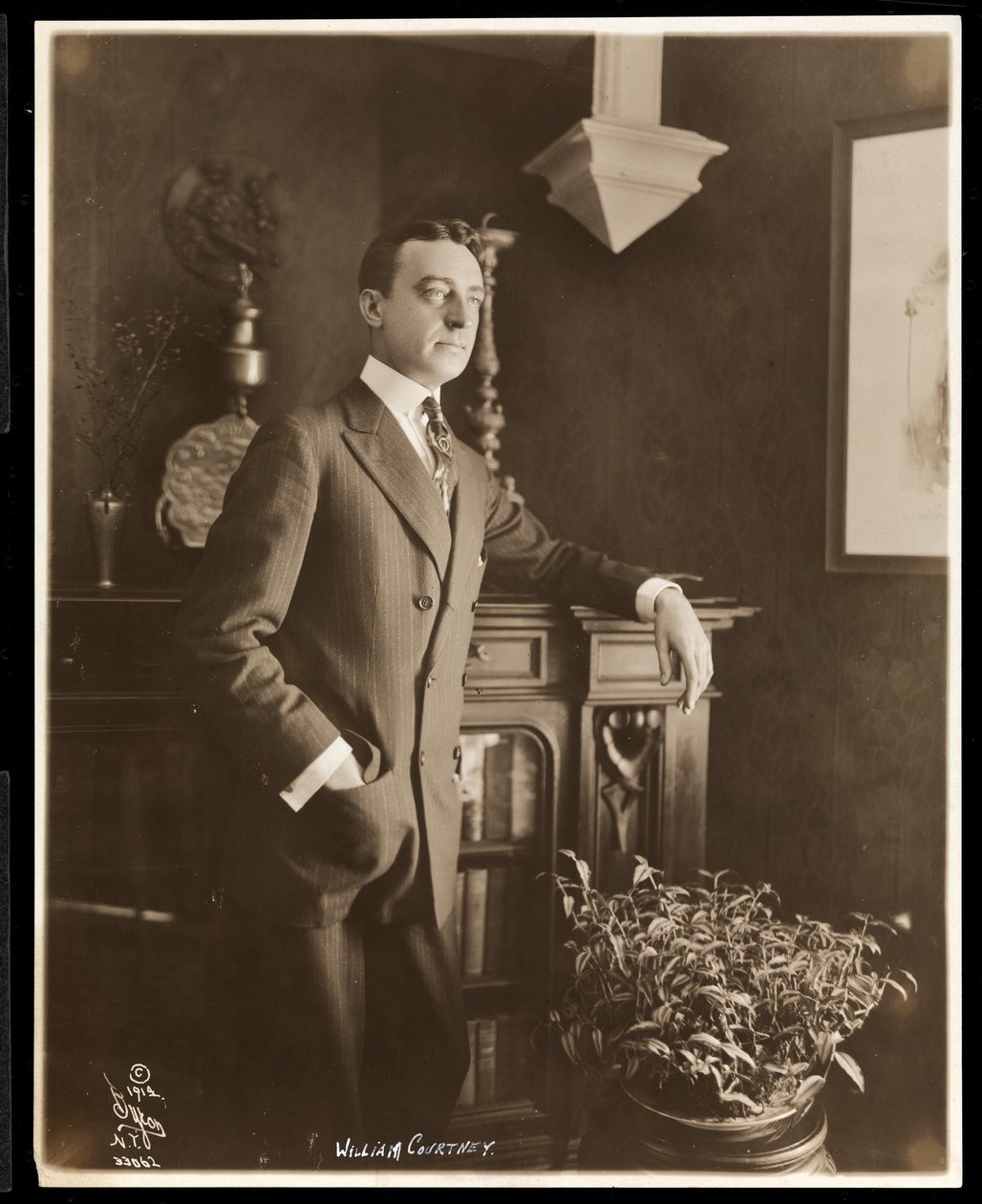 William Courtney, 1914 körül (ezüst zselatin nyomat) alkotó: Byron Company