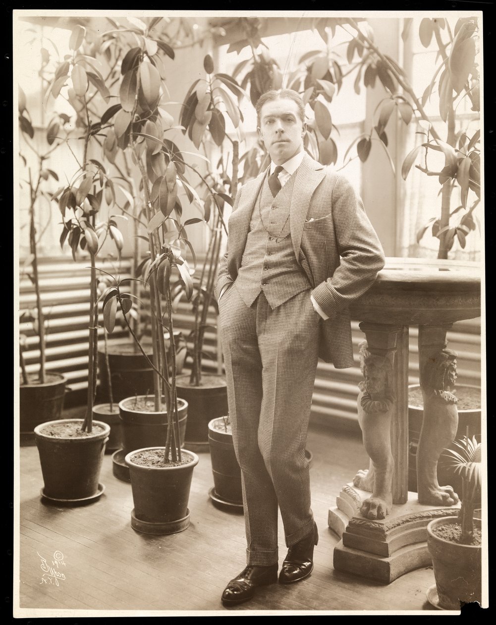 William Faversham a télikertben, 1914 körül (ezüst zselatin nyomat) alkotó: Byron Company