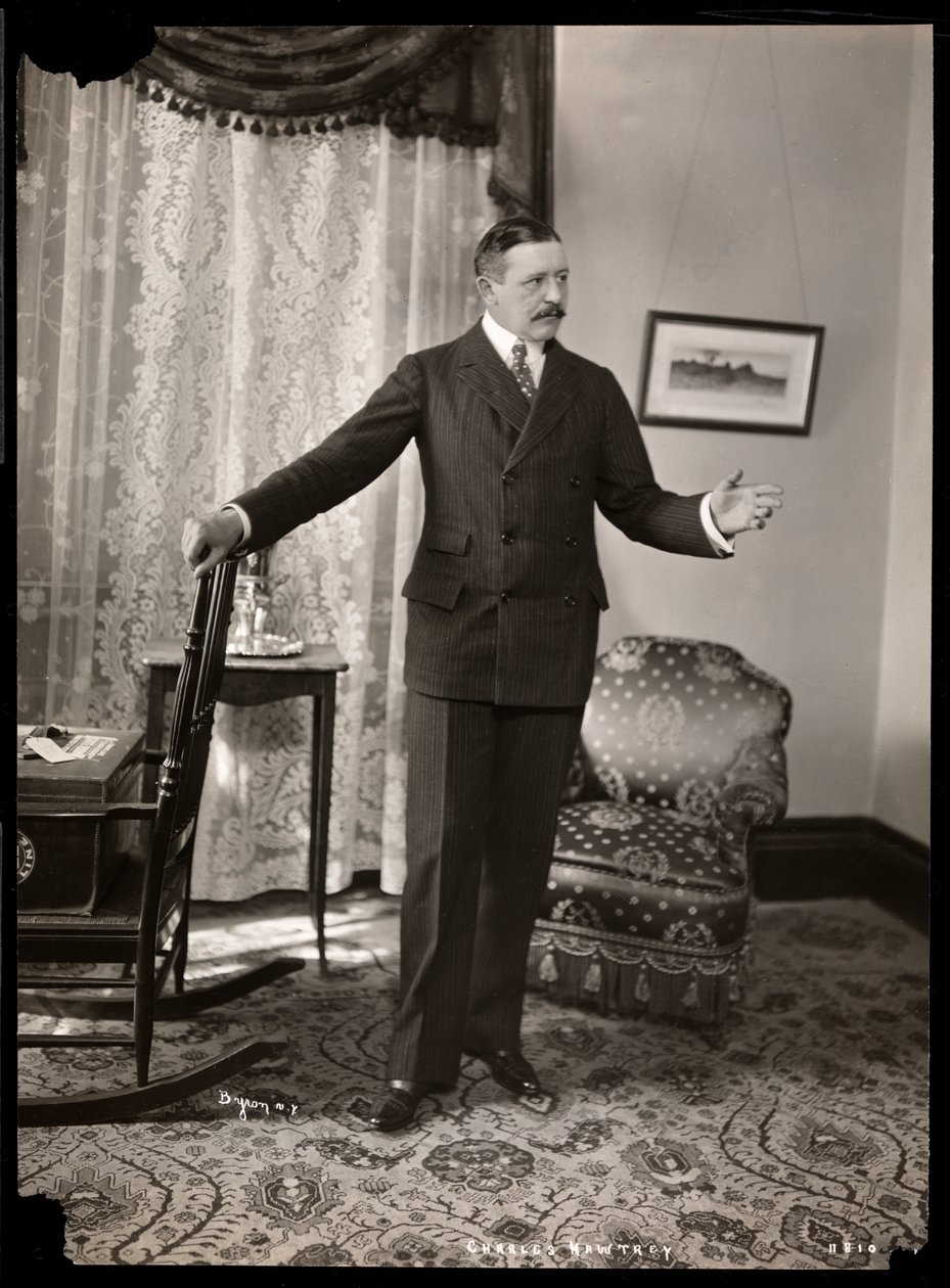 Charles Hawtrey lakásában a Holland House-ban, a Fifth Avenue-n, New York, 1901-2 (ezüst zselatin nyomat) alkotó: Byron Company