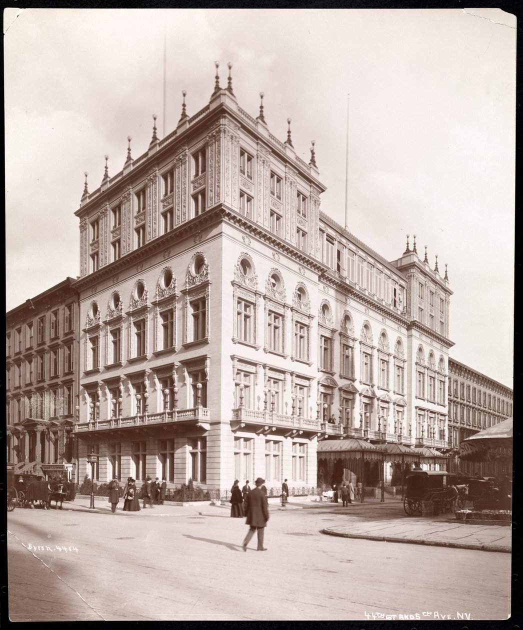 Hotel Delmonico, 44th Street és 5th Avenue, New York, 1898 (ezüst zselatin nyomat) alkotó: Byron Company