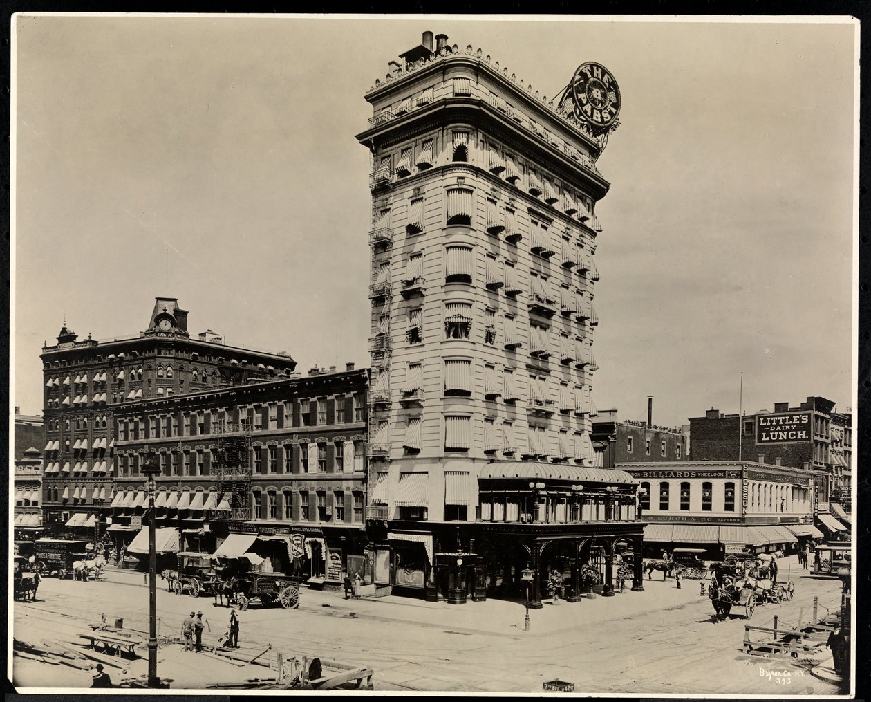 The Pabst Hotel, 42nd Street, Broadway és 7th Avenue, New York, 1919 (ezüst zselatin nyomat) alkotó: Byron Company