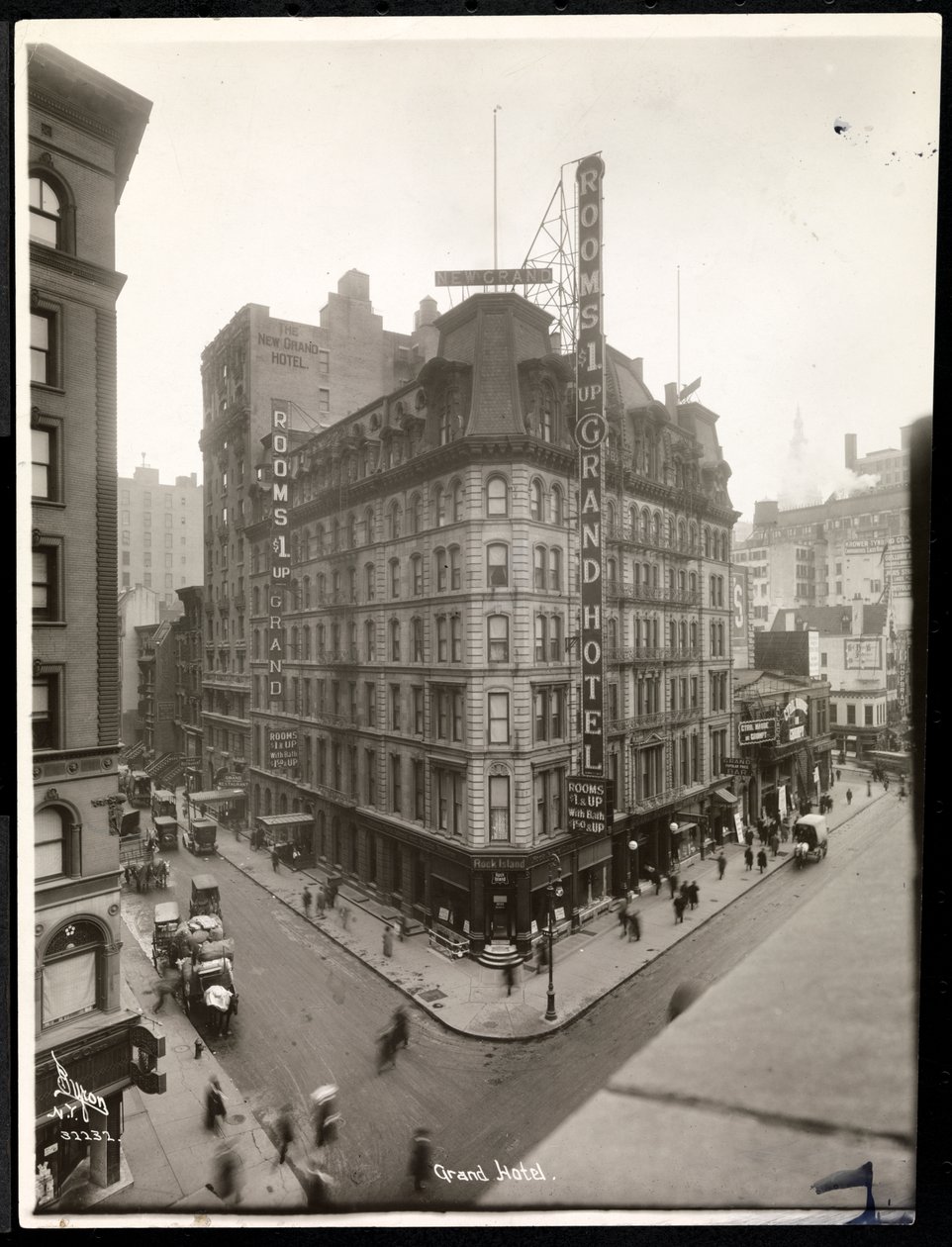 Kilátás a Grand Hotelre a 31st Street és a Broadway, New York államban, 1914 körül (ezüst zselatin nyomat) alkotó: Byron Company