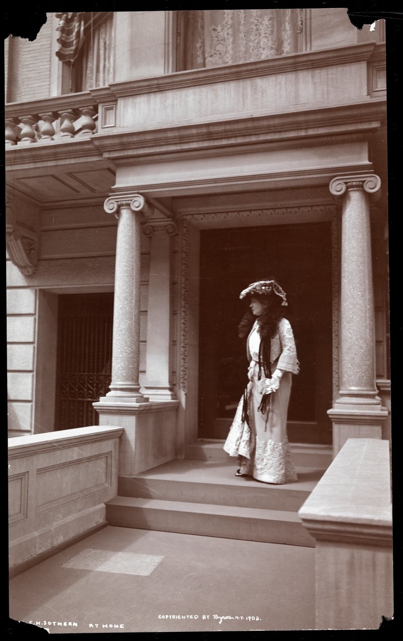 Virginia Harned (Mrs. E.H. Sothern, 1.) 1902 körül (ezüst zselatin nyomat) alkotó: Byron Company