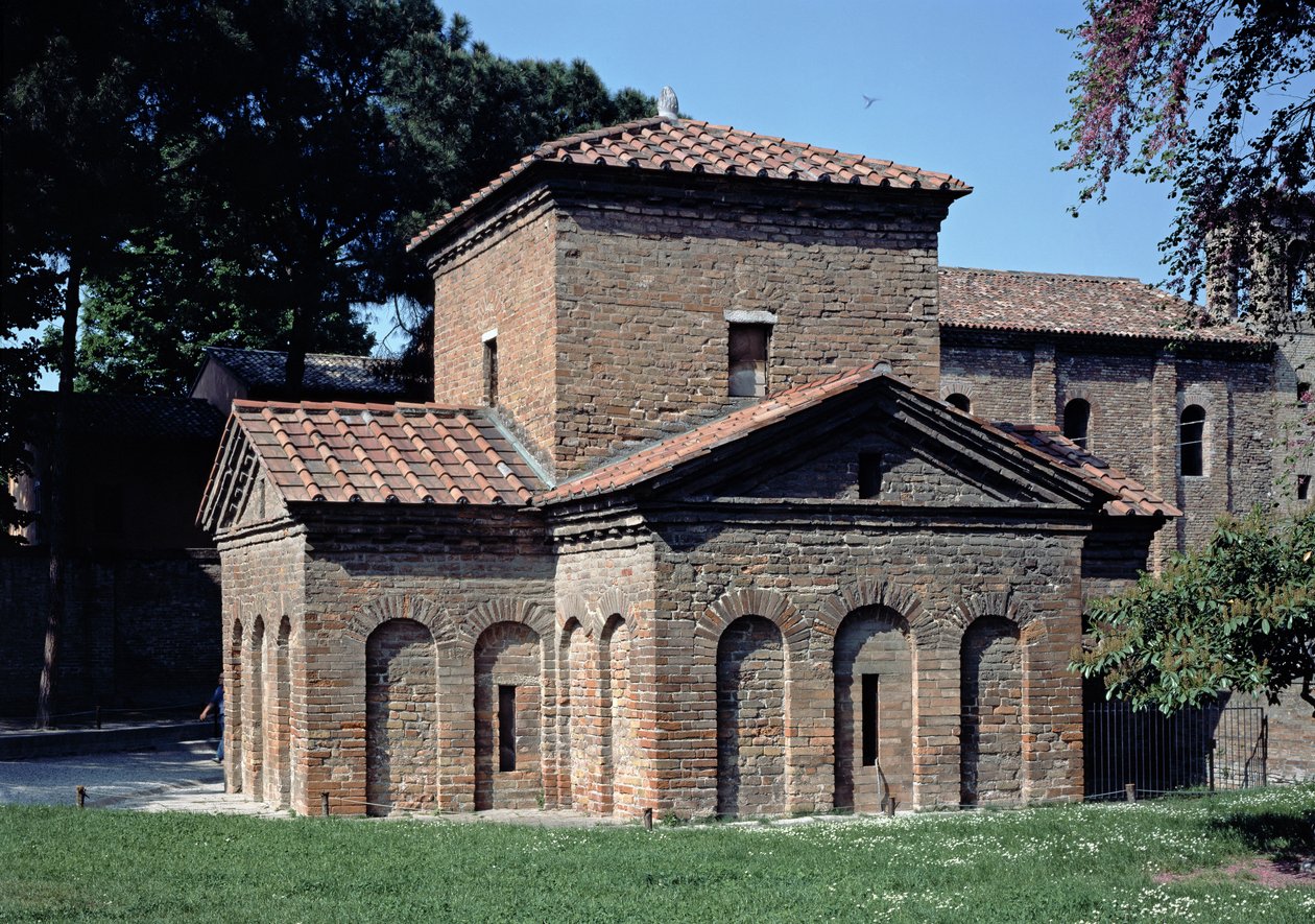 A sír hátsó homlokzata, 5. század közepe alkotó: Byzantine