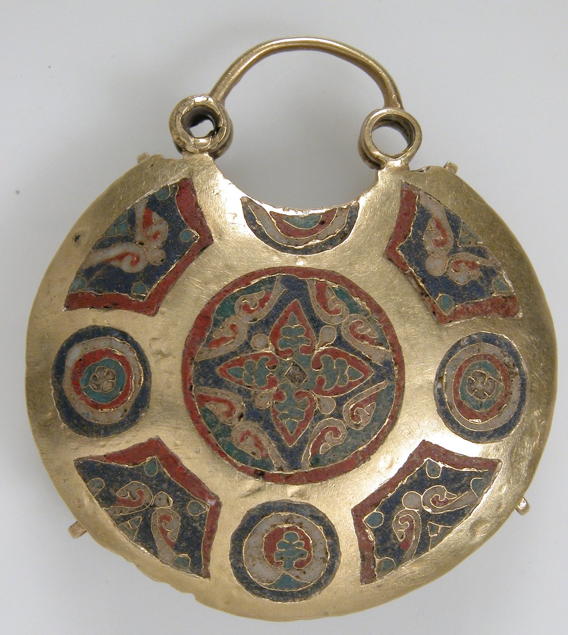 Templom medál két madárral az élet fája mellett (elöl) és geometriai és növényi motívumokkal (hátul), Kijevi Rusz alkotó: Byzantine Byzantine