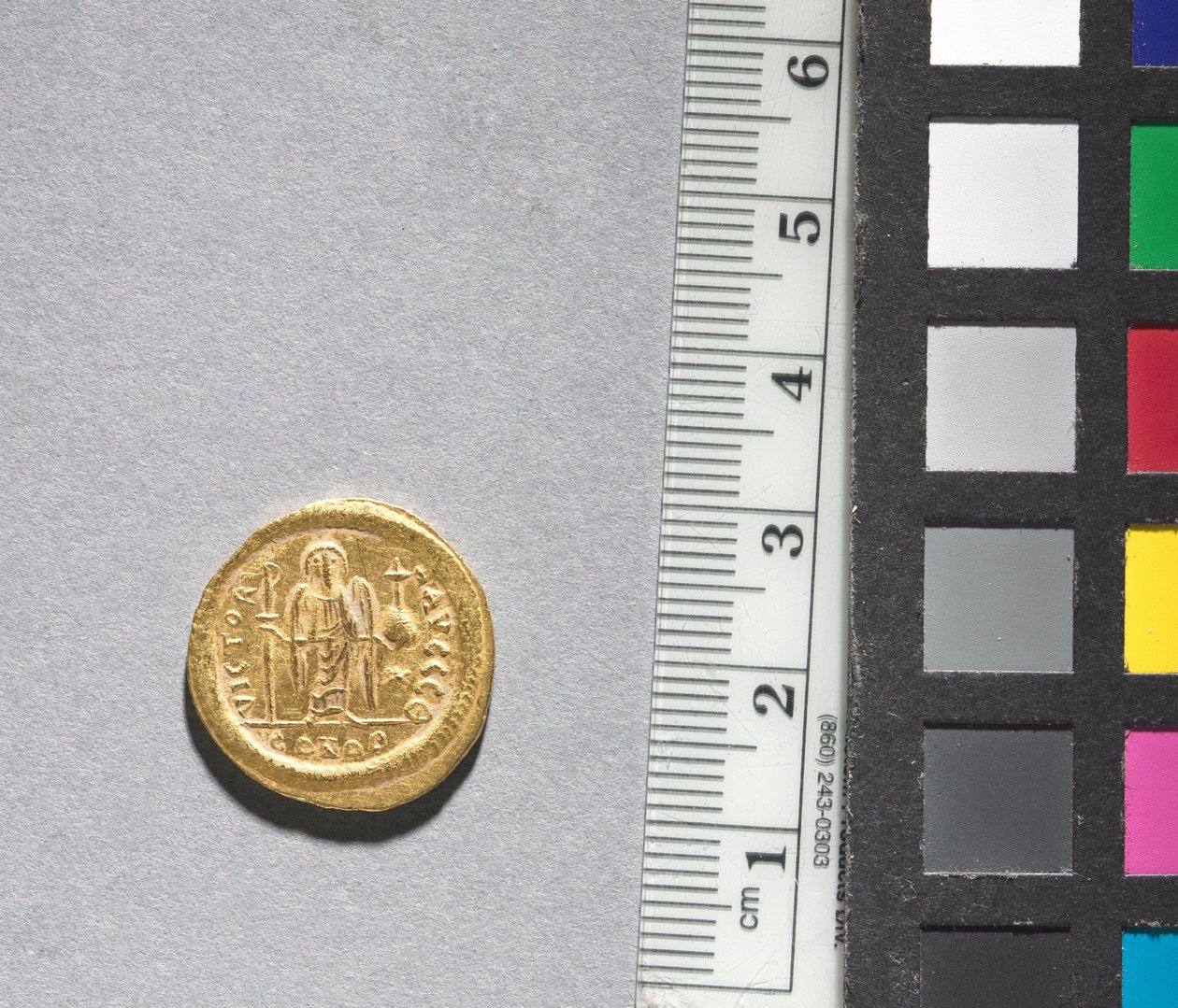 I. Justinianus Solidusa (háton), 545-565 (arany) (lásd a CVL 499738 előlapját) alkotó: Byzantine School