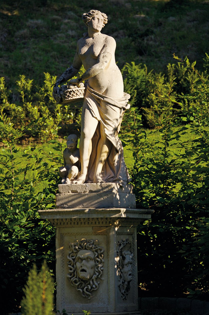 Íz (mészkő) alkotó: Caius Gabriel Cibber