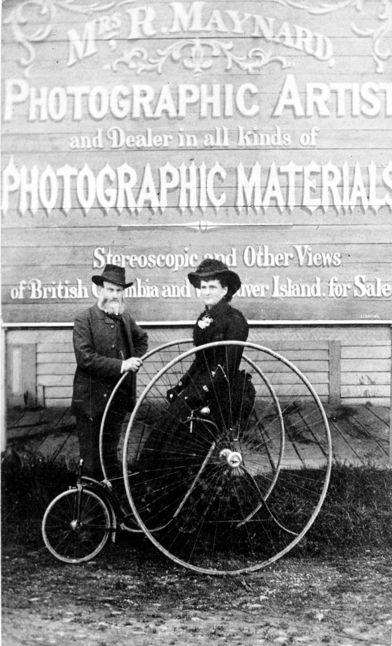 Richard és Hannah Maynard a Mrs. Maynards stúdión kívül, 1880-as évek alkotó: Canadian Photographer