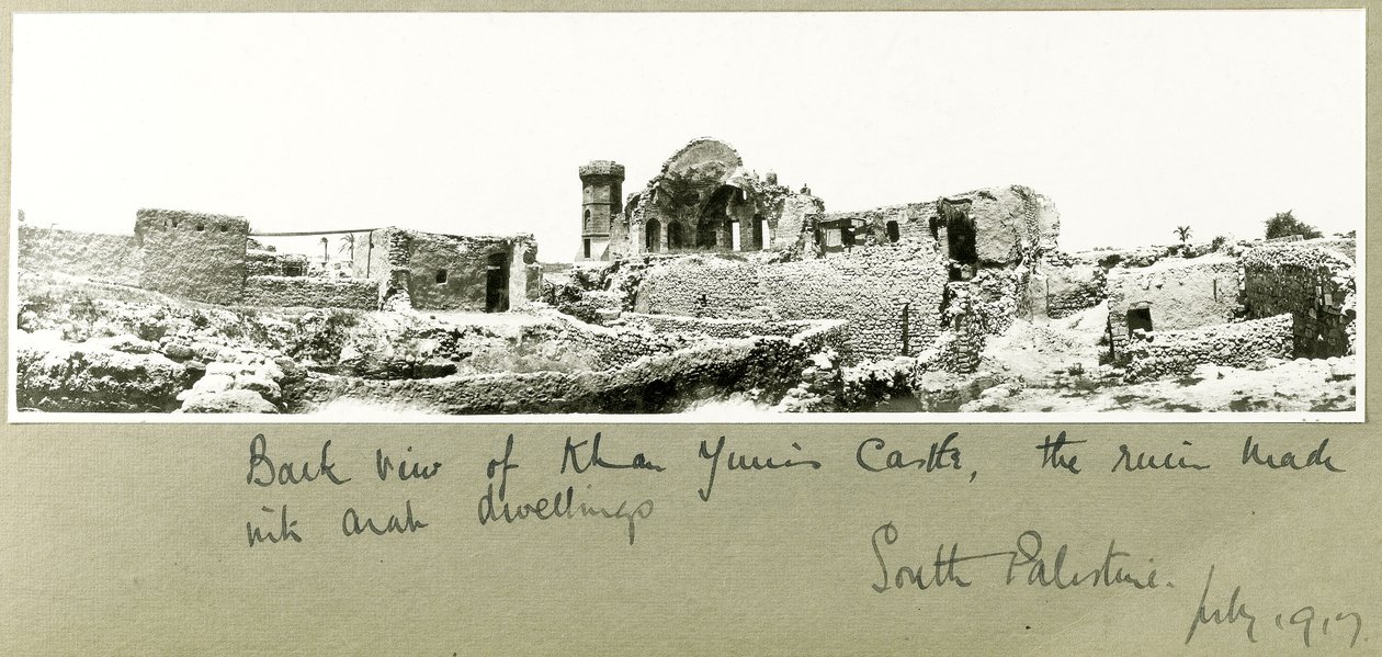 Hátulnézet a Khan Yunis kastélyról, Dél-Palesztina, 1917. július alkotó: Capt. Arthur Rhodes