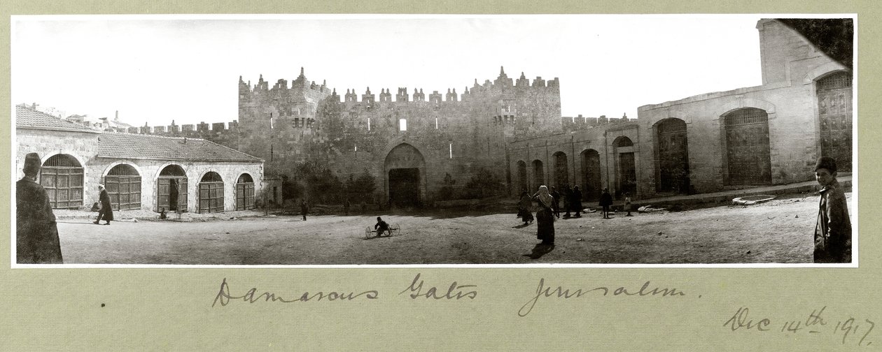 Damaszkuszi kapu, Jeruzsálem, 1917. december 14. alkotó: Capt. Arthur Rhodes