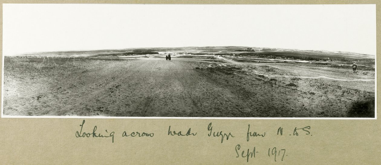 A Wadi Guzzeh észak-déli irányban, 1917 szeptembere alkotó: Capt. Arthur Rhodes