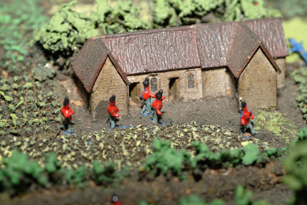 A Waterloo-i csata diorámája, amely az 1815. június 18-án 19.45-kor elhelyezett csapatokat mutatja (vegyes média) (részlet) alkotó: Capt. William Siborne