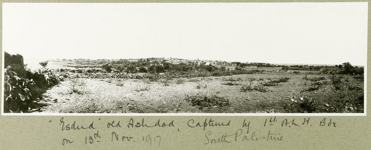 Esdud, a régi Ashdod, elfogta az 1. A.L.H. dandár 1917. november 13-án alkotó: Capt. Arthur Rhodes