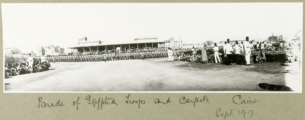 Az egyiptomi csapatok és szőnyegek felvonulása, Kairó, 1917. szeptember alkotó: Capt. Arthur Rhodes