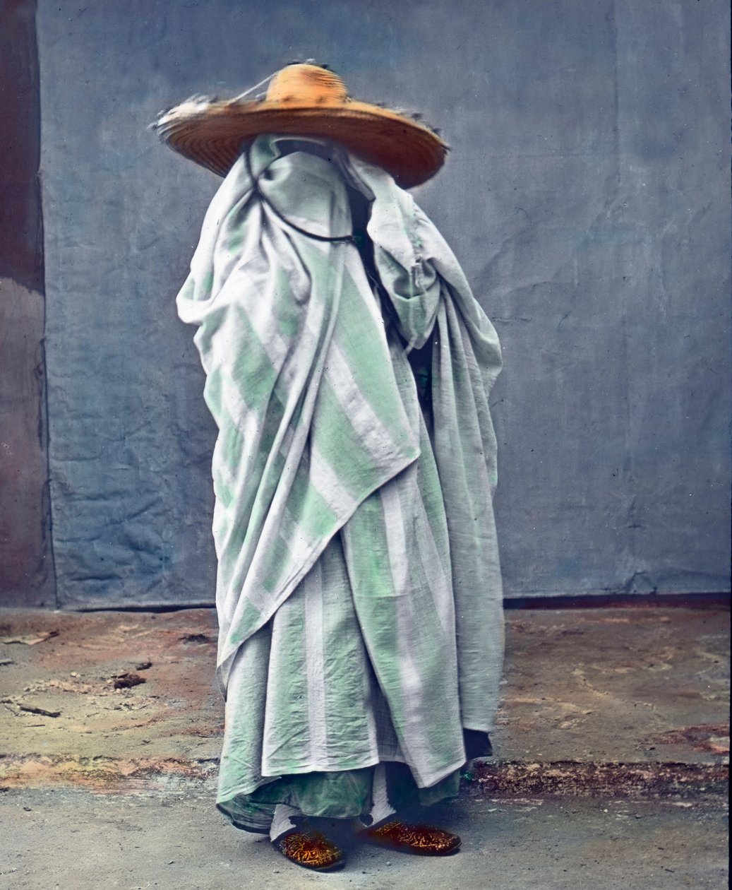 Marokkó, teljesen elfátyolozott mór, a kép dátuma: 1910 körül. Carl Simon Archívum alkotó: Carl Simon