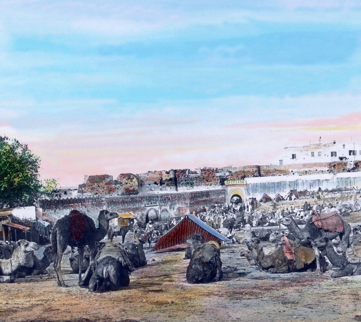 Észak-Marokkó, Souk Tangerben, a kép dátuma: 1910 körül. Carl Simon Archívum alkotó: Carl Simon