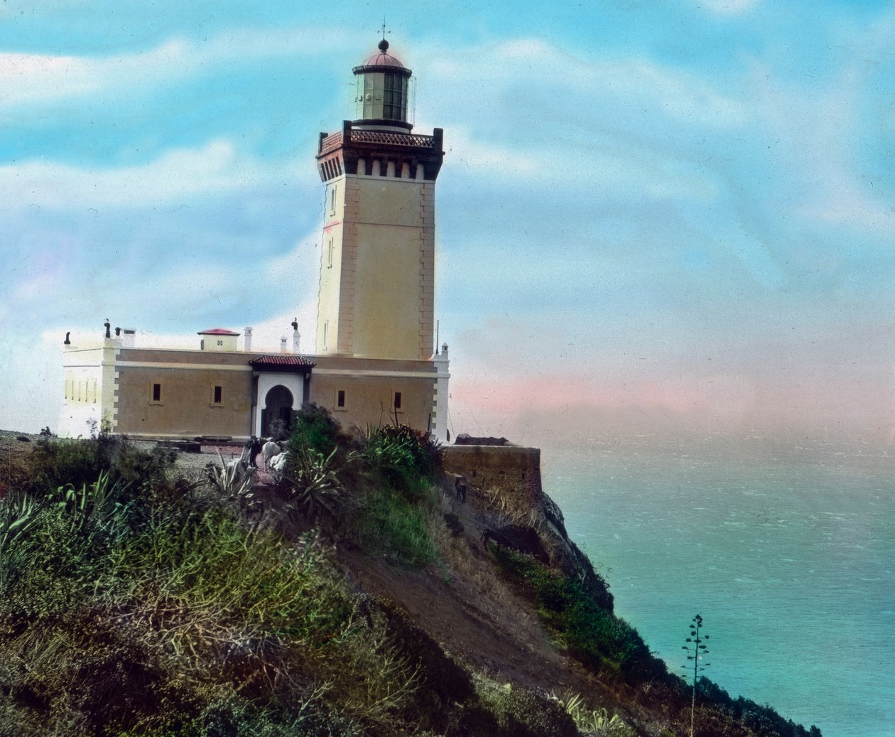 Észak-Marokkó, Cap Spartel világítótorony, Tanger-től 12 km-re nyugatra, a kép dátuma: 1910 körül. Carl Simon Archívum alkotó: Carl Simon